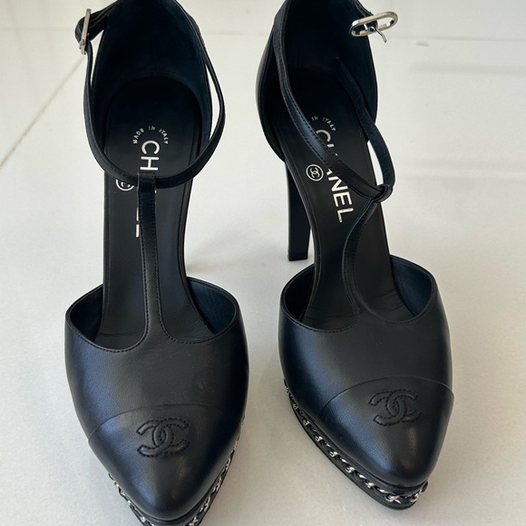 AUTHENTIC Black Leather Chanel Heels with Chain - Picture 2 of 5